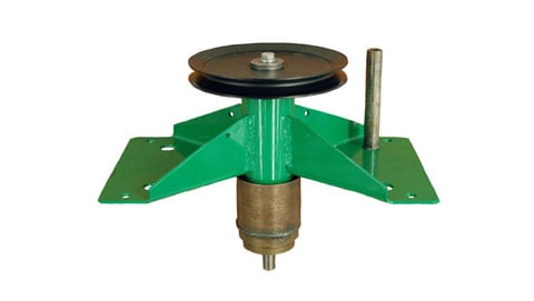 Reinforced in four directions for maximum durability and safety, so you can keep cutting in the harshest conditions.